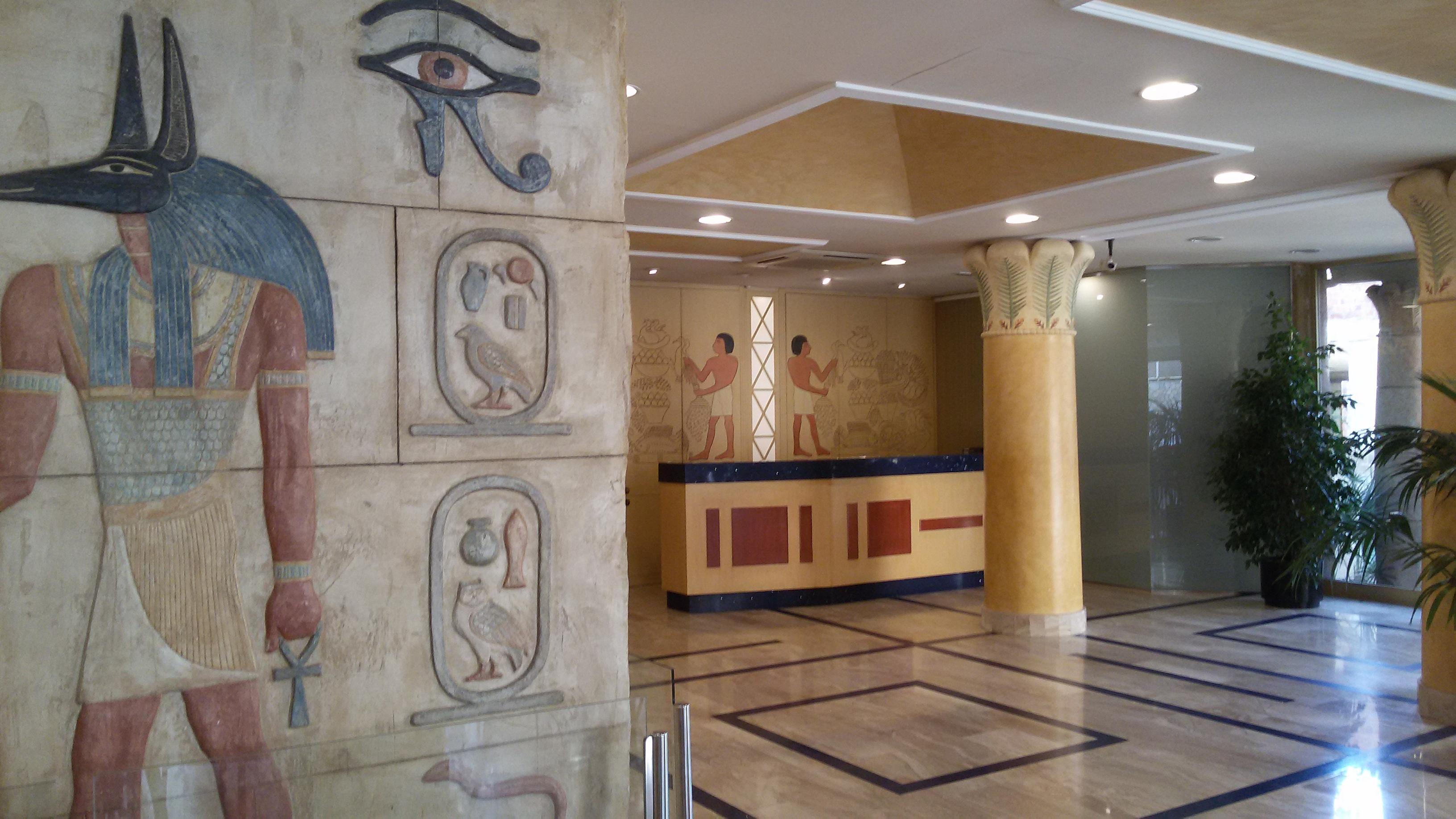Hotel Cleopatra