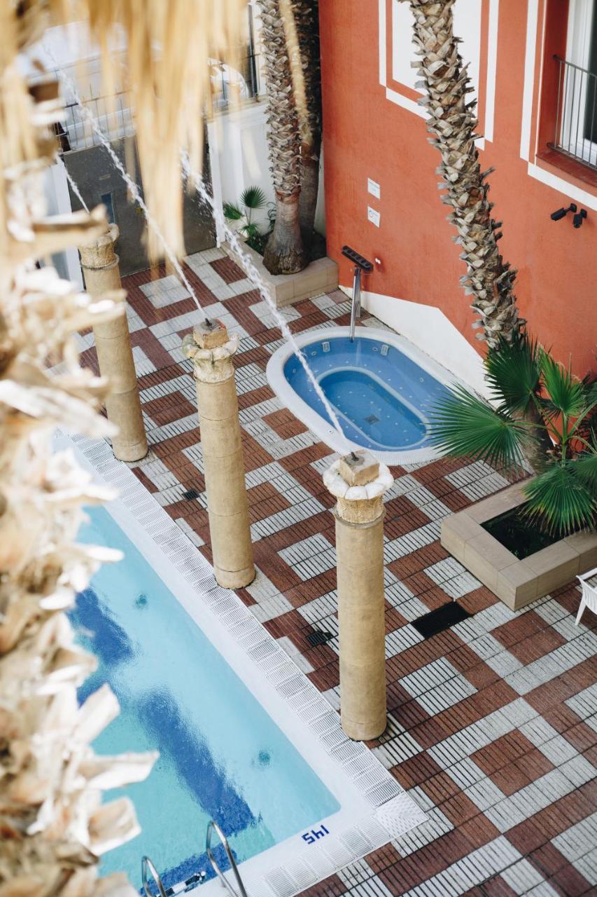 Cleopatra Hotel